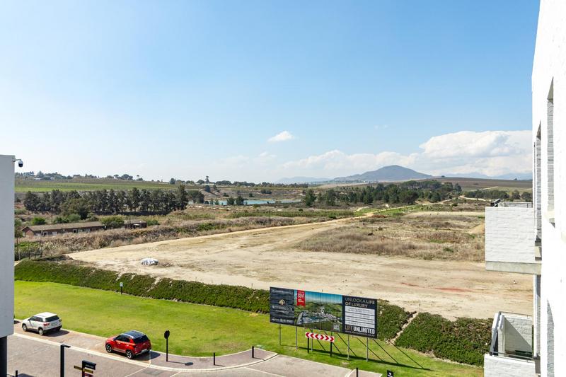 3 Bedroom Property for Sale in Devonbosch Precinct Western Cape